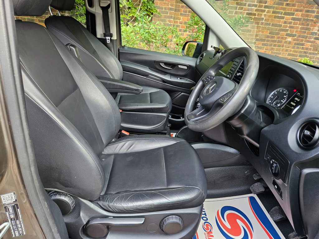 Mercedes-Benz Vito Panel Van Silver #12