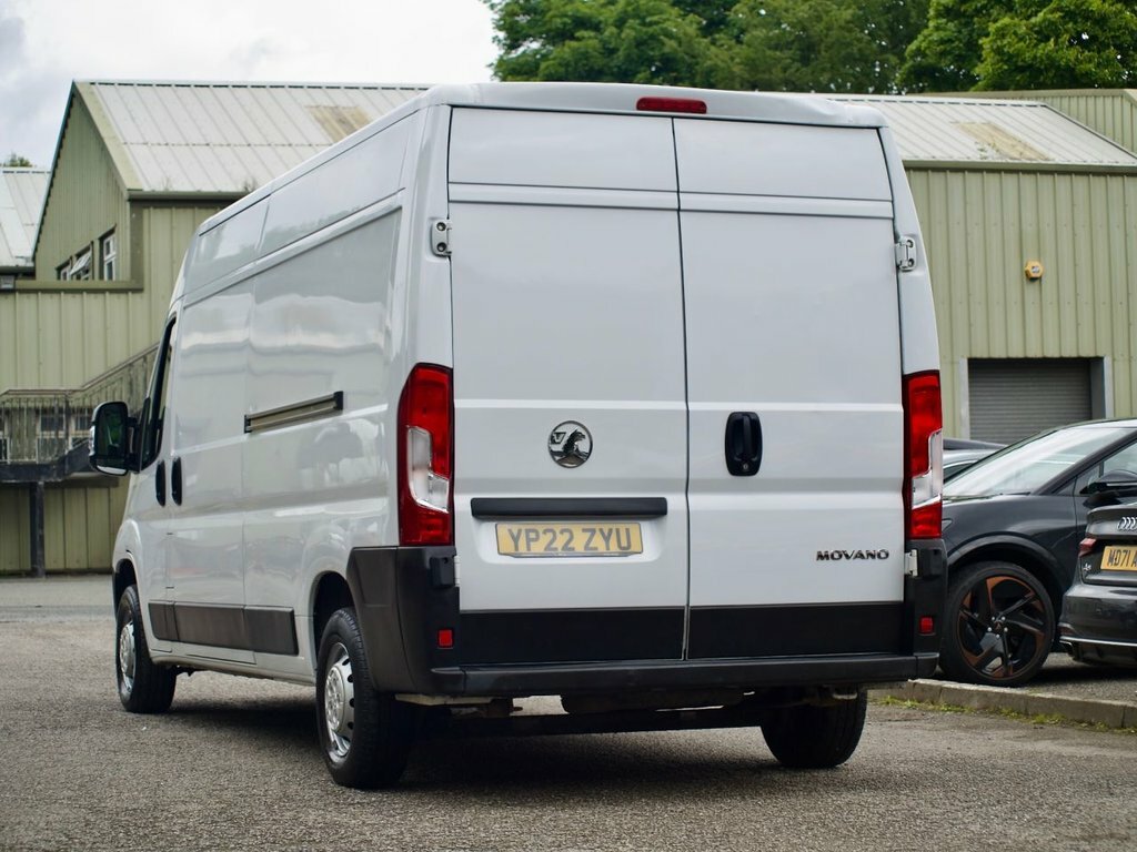 Vauxhall Movano 2.2L Dynamic YP22ZYU White #2