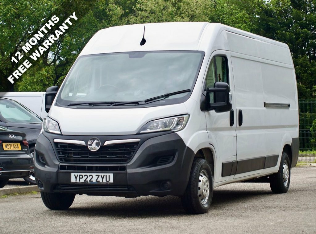 Vauxhall Movano 2.2L Dynamic White
