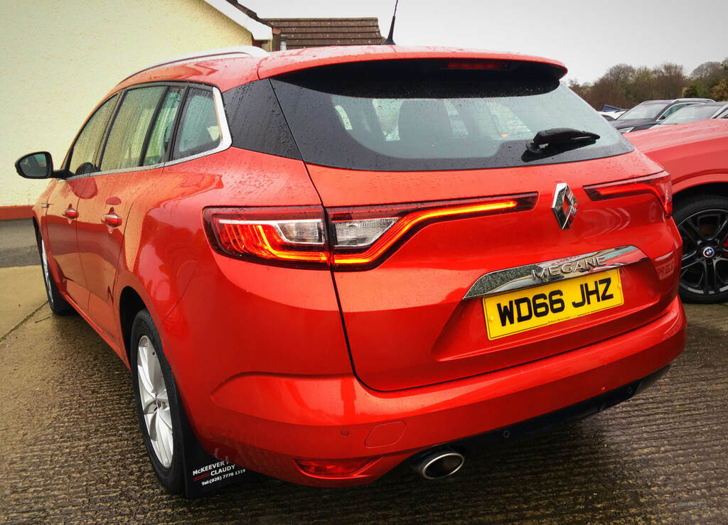 Renault Megane 1.5 Dci Dynamique Nav WD66JHZ Red #4