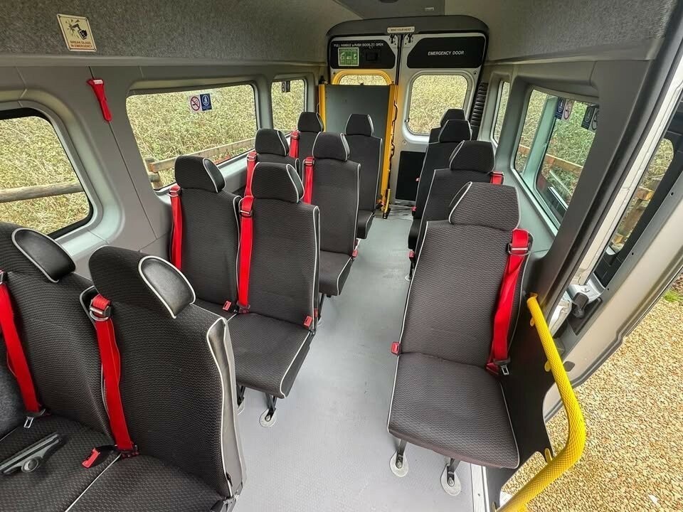Peugeot Boxer 2.0 Bluehdi 440 Mini Bus Silver #2