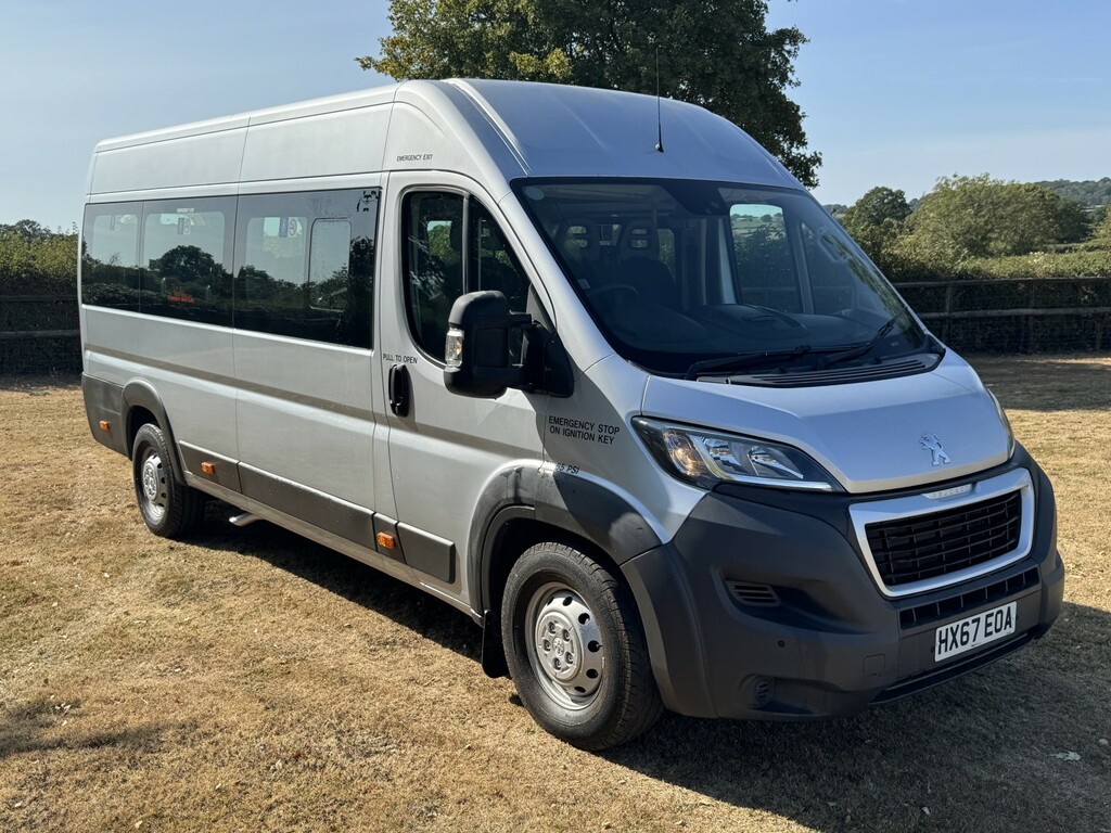 Peugeot Boxer 2.0 Bluehdi 440 Mini Bus Silver