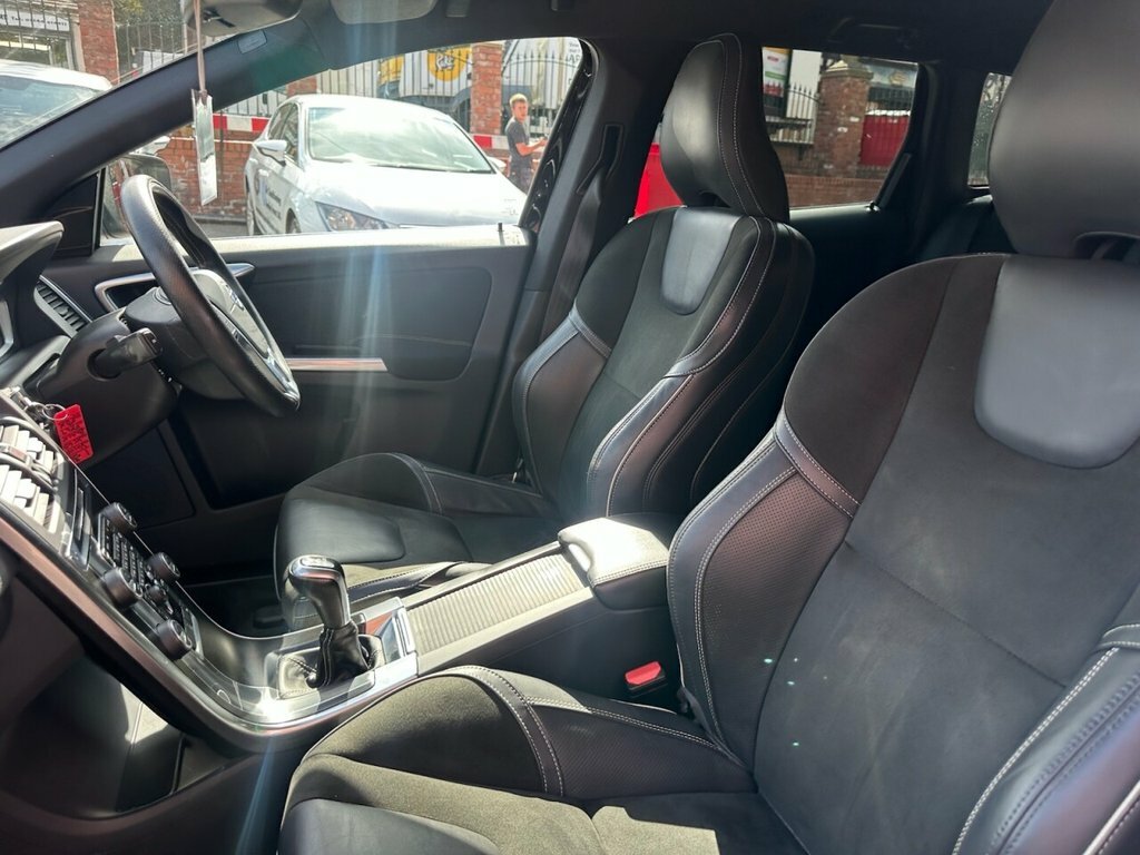 Volvo XC60 2L R-design Nav Black #5