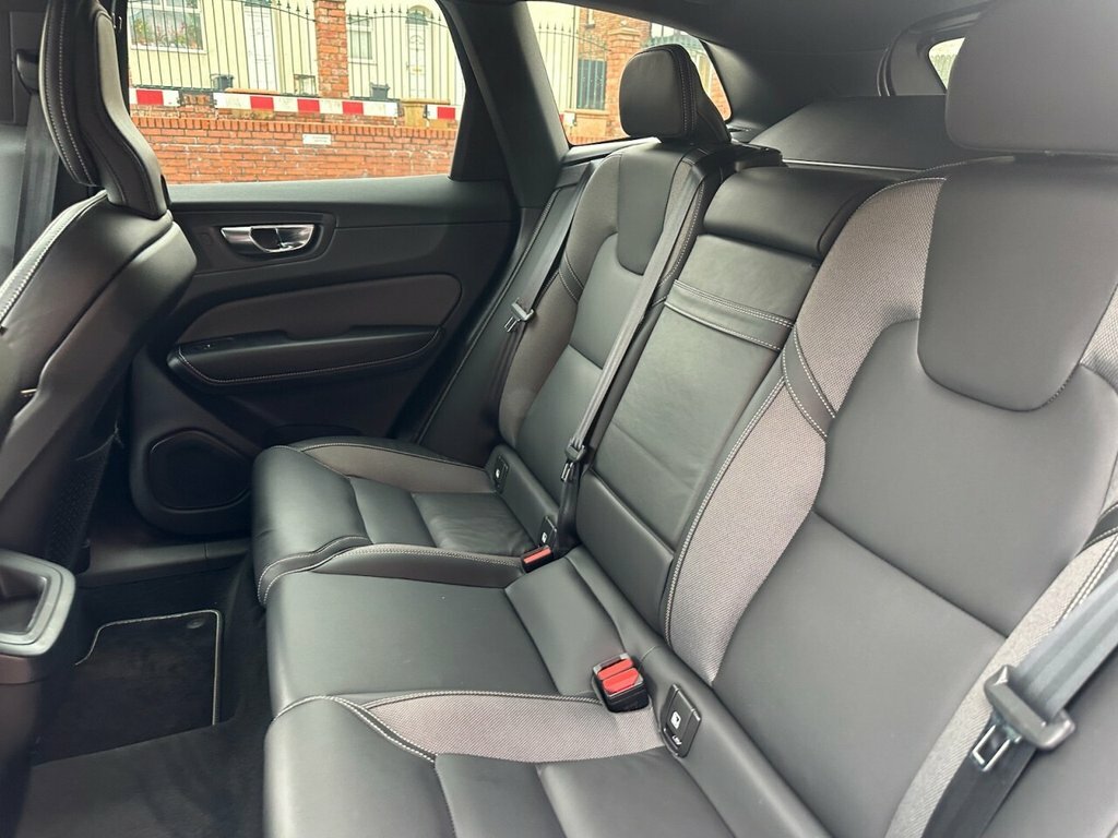 Volvo XC60 2L R-design GF21WBL White #6