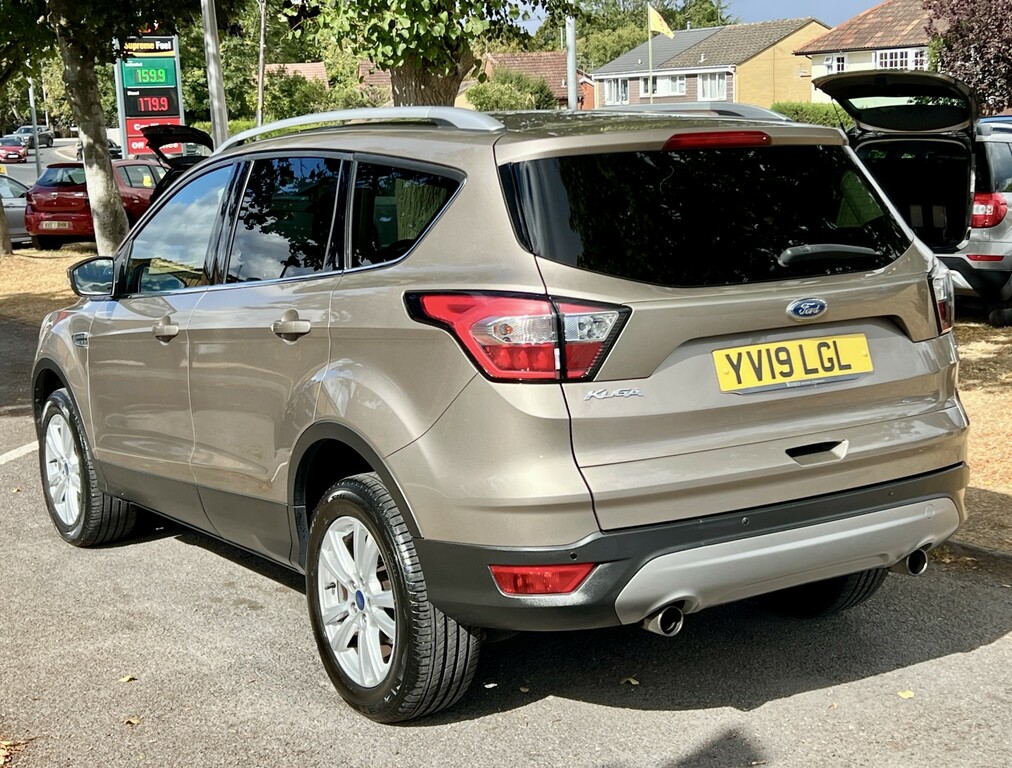 Ford Kuga Suv 1.5 Tdci Zetec 201919 YV19LGL Silver #5