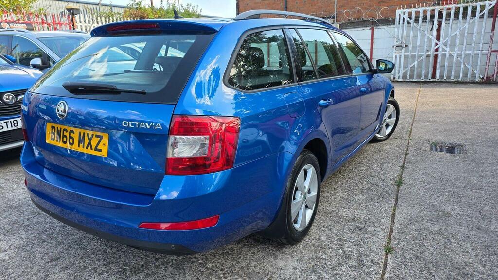 Skoda Octavia 2.0 Tdi Se L Euro 6 Ss BW66MXZ Blue #3