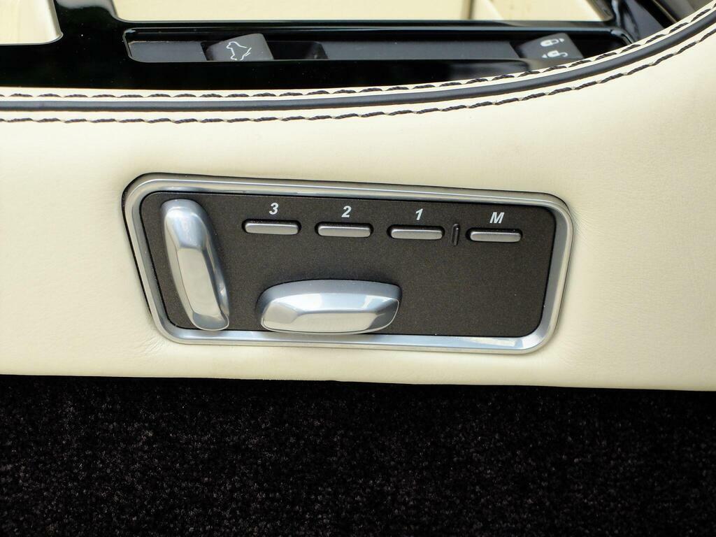 Aston Martin DB9 Limited Edition Grey #17