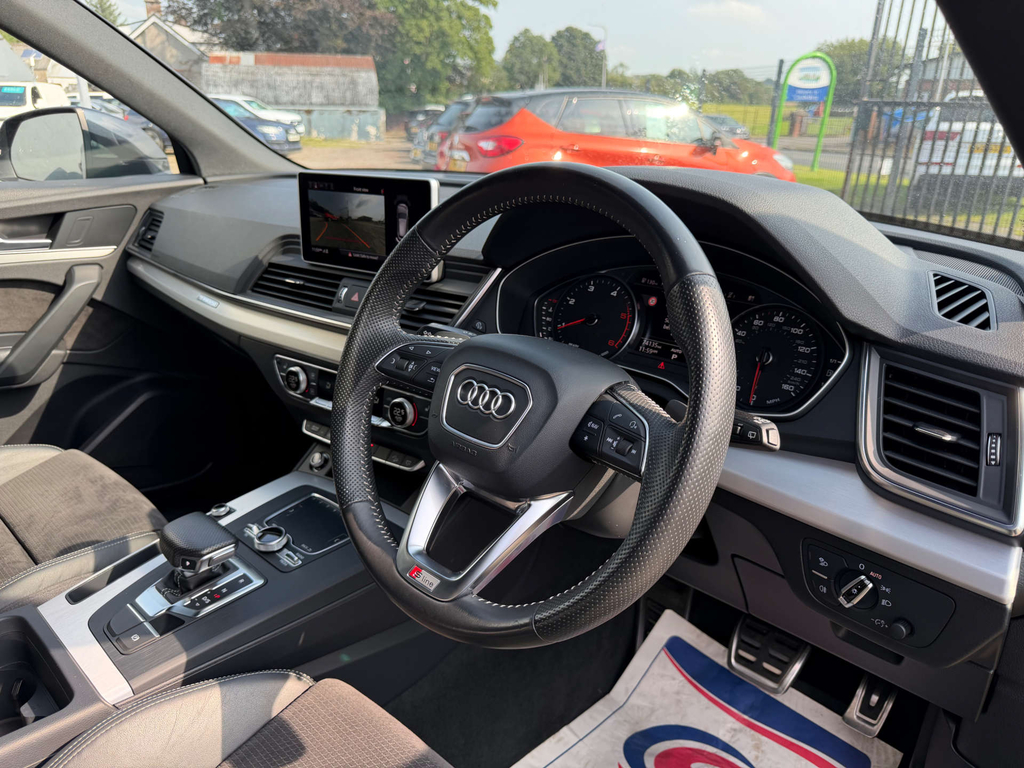 Audi Q5 Suv Black #5