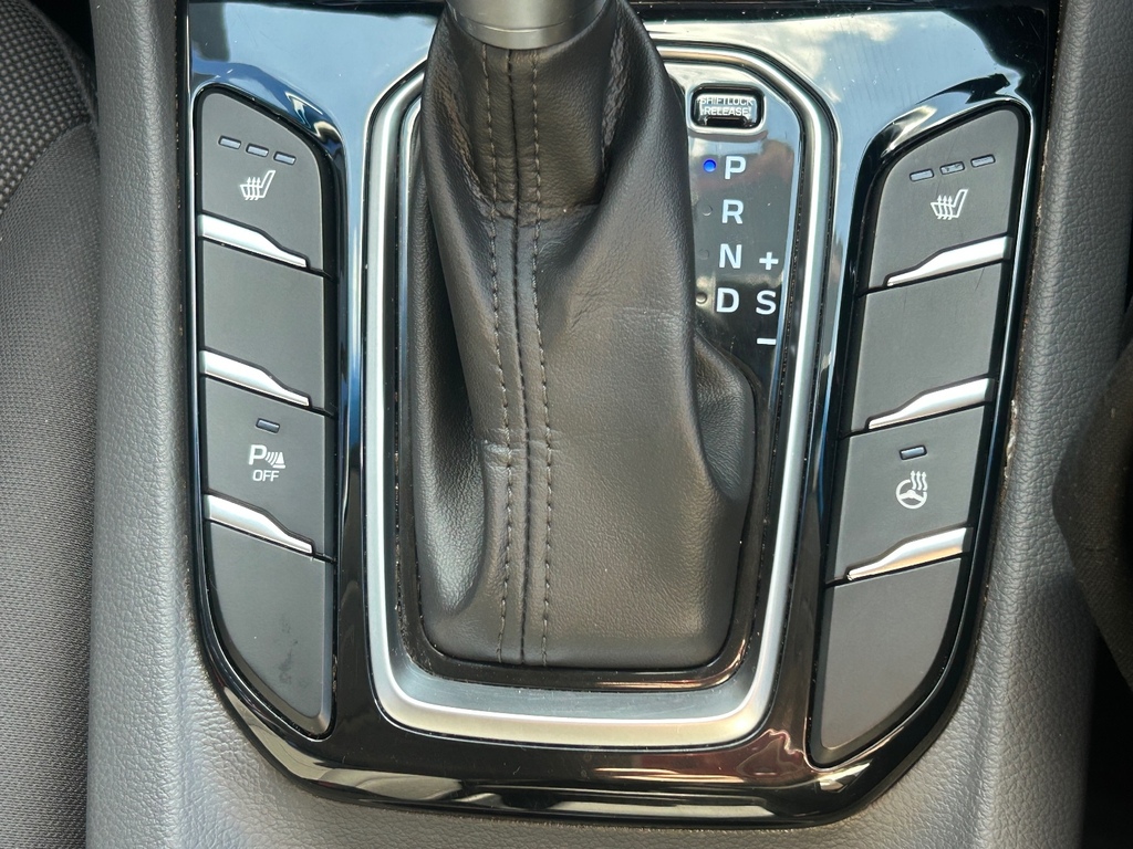 Hyundai Ioniq 1.6 Gdi Hybrid Premium Dct Red #3