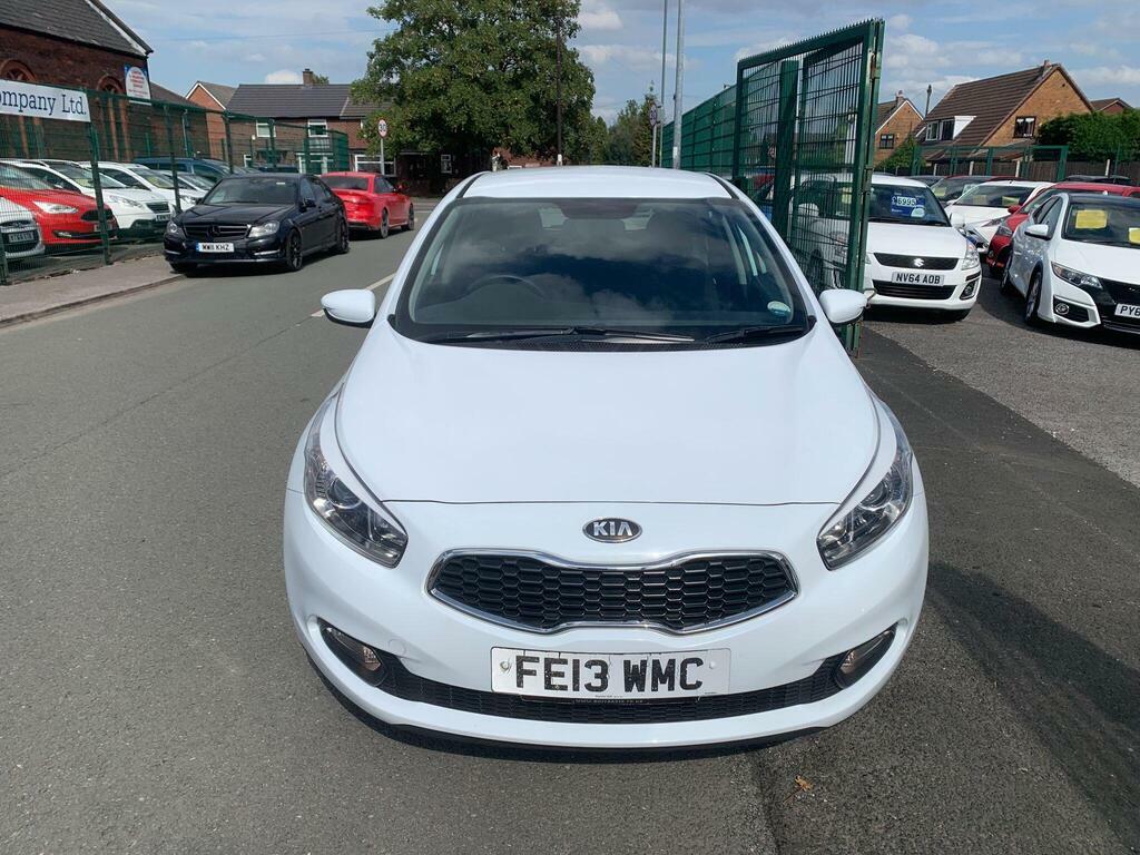 Kia Ceed 1.6 Crdi Ecodynamics 1 Euro 5 S S White #2