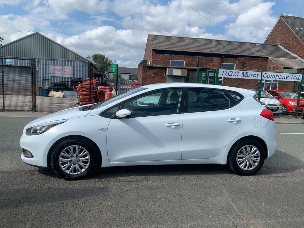Kia Ceed 1.6 Crdi Ecodynamics 1 Euro 5 S S White #5