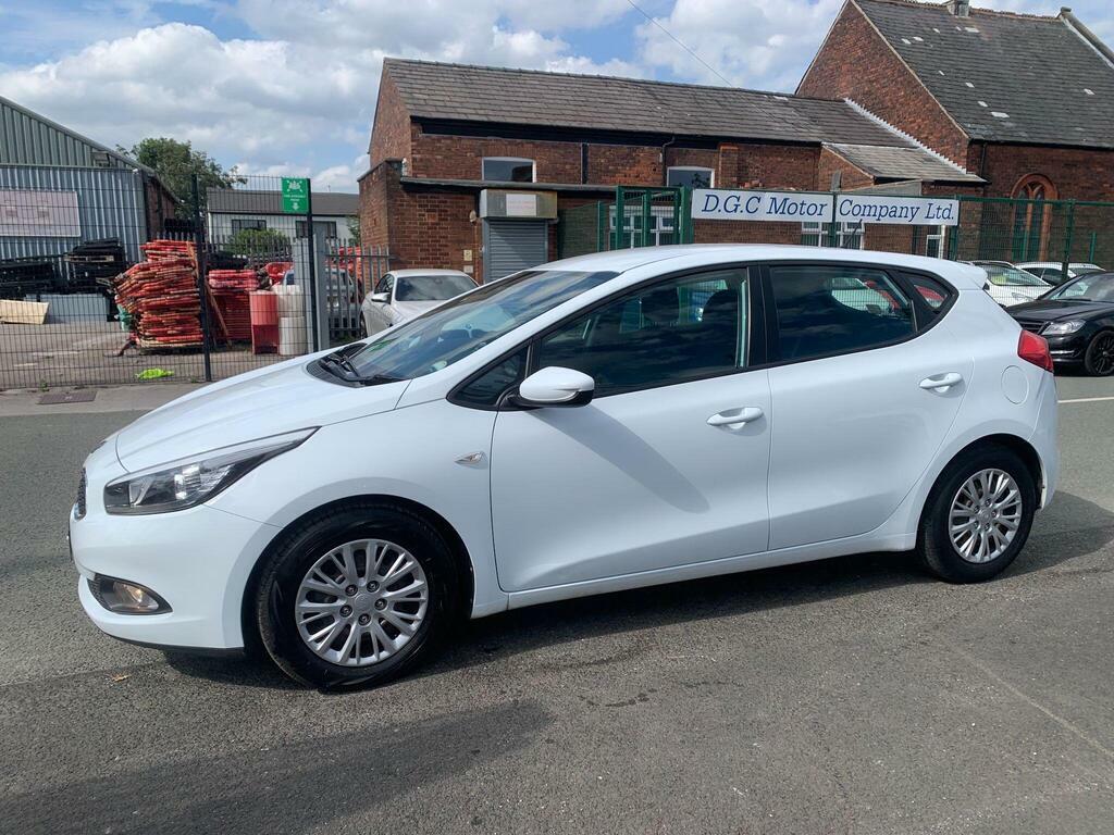 Kia Ceed 1.6 Crdi Ecodynamics 1 Euro 5 S S White #3