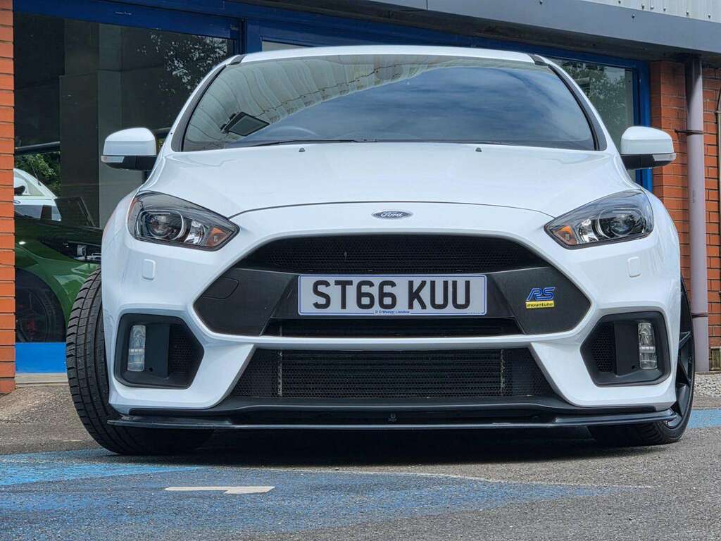 Ford Focus Rs ST66KUU White #2