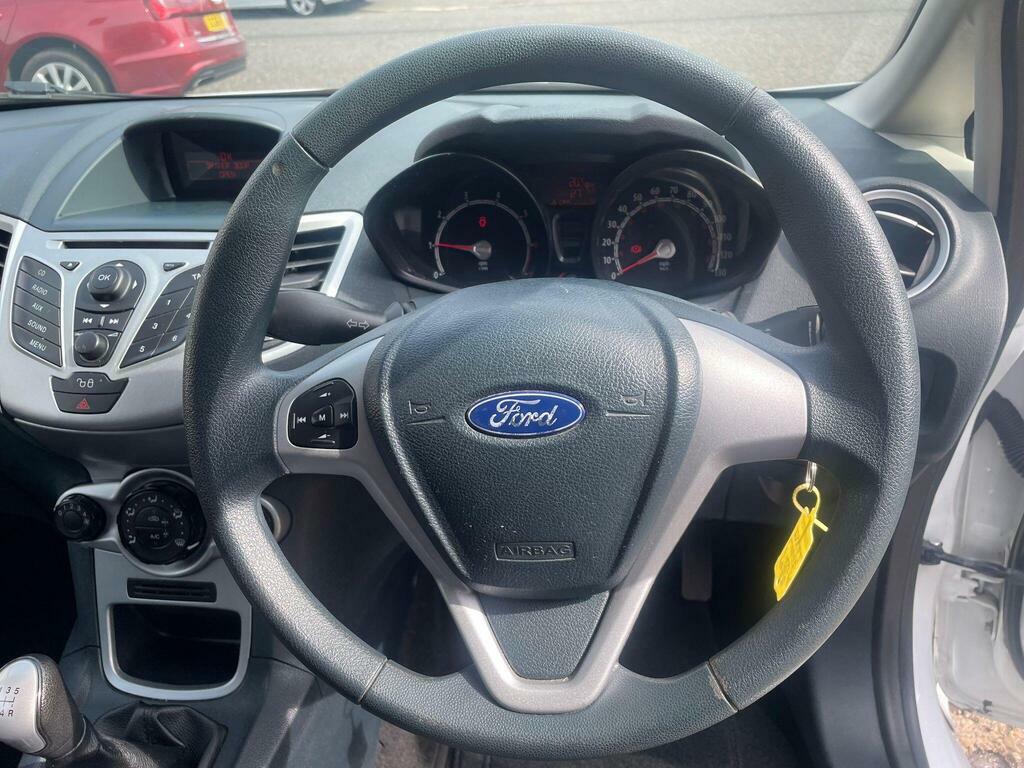 Ford Fiesta Edge White #10