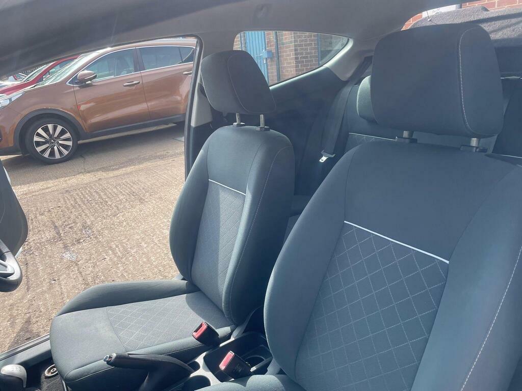 Ford Fiesta Edge White #16