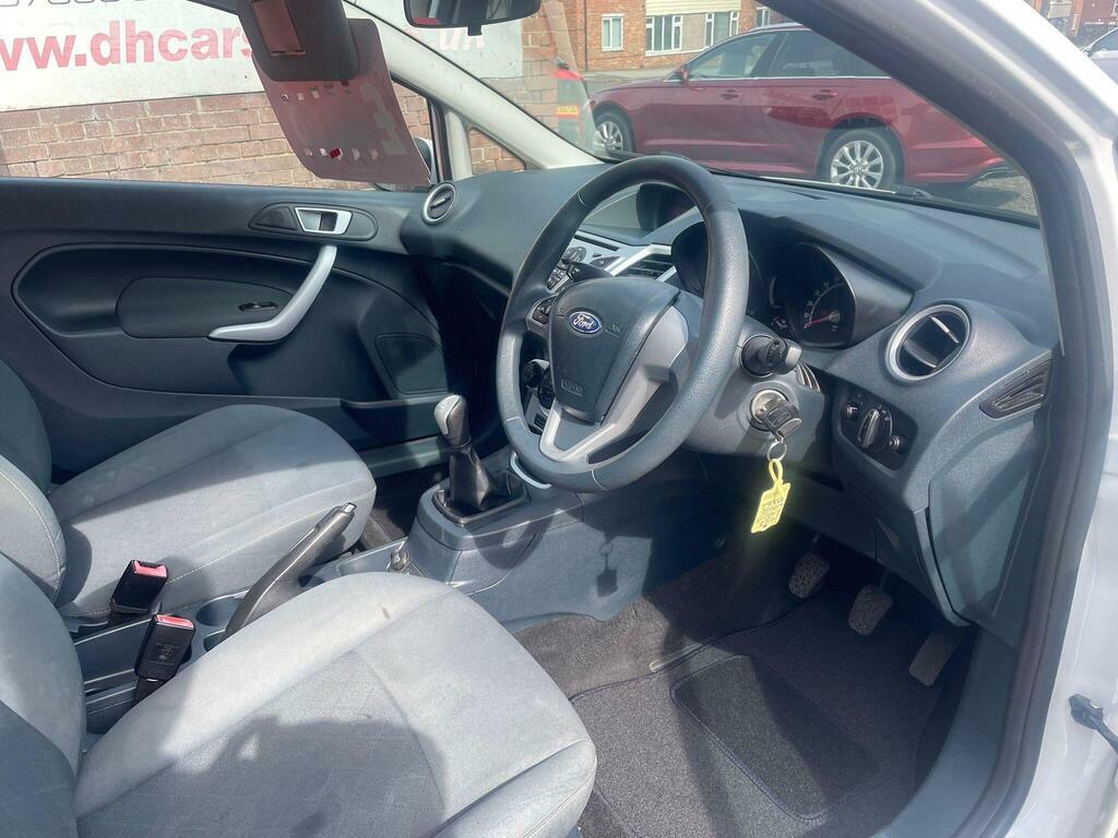 Ford Fiesta Edge White #11