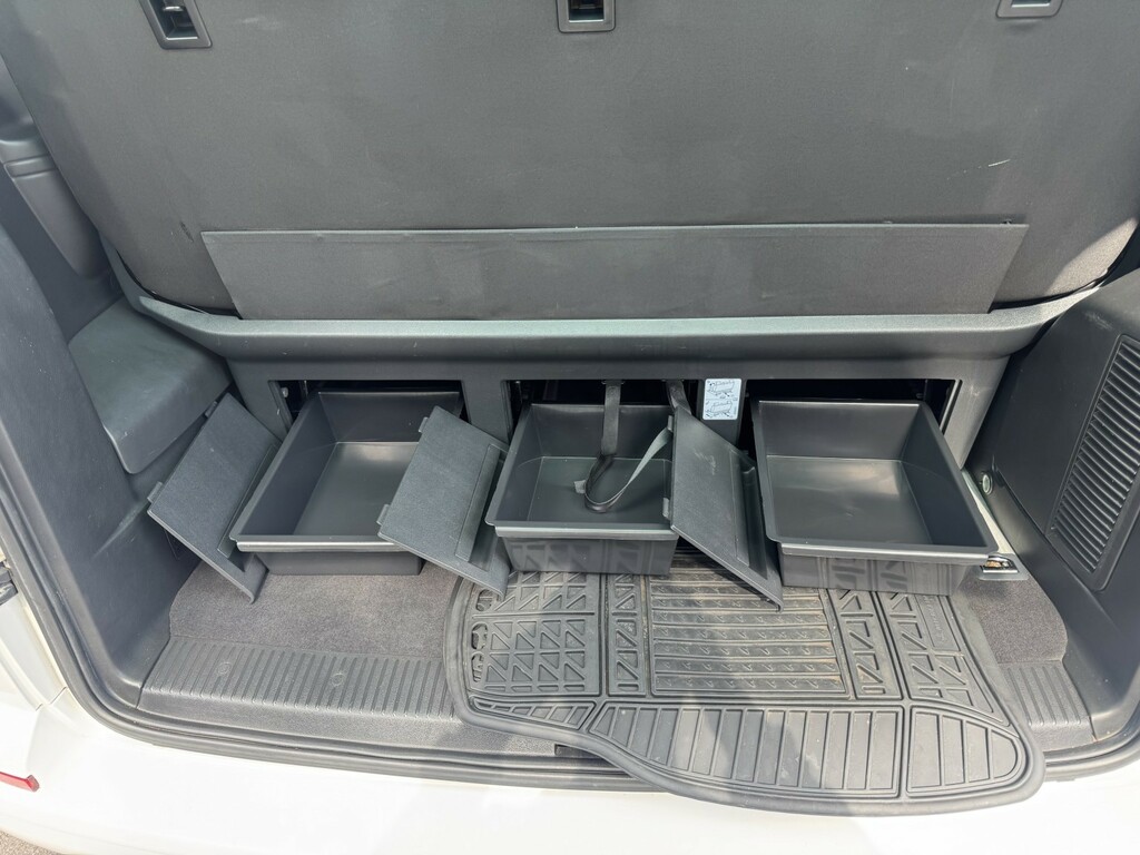 Volkswagen Caravelle Bitdi Bluemotion Tech Executive Silver #37