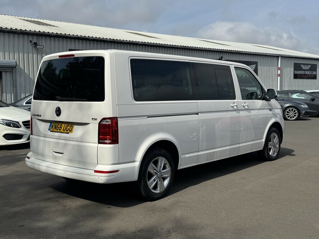 Volkswagen Caravelle 2.0 Tdi Bluemotion Tech Se White #5