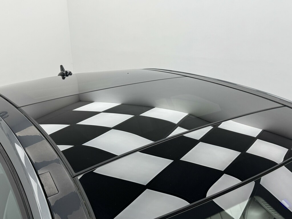 Mercedes-Benz E Class Coupe E220 Black #31