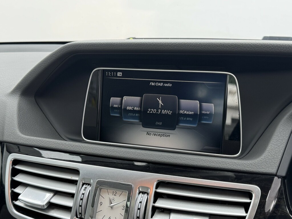 Mercedes-Benz E Class Coupe E220 Black #19