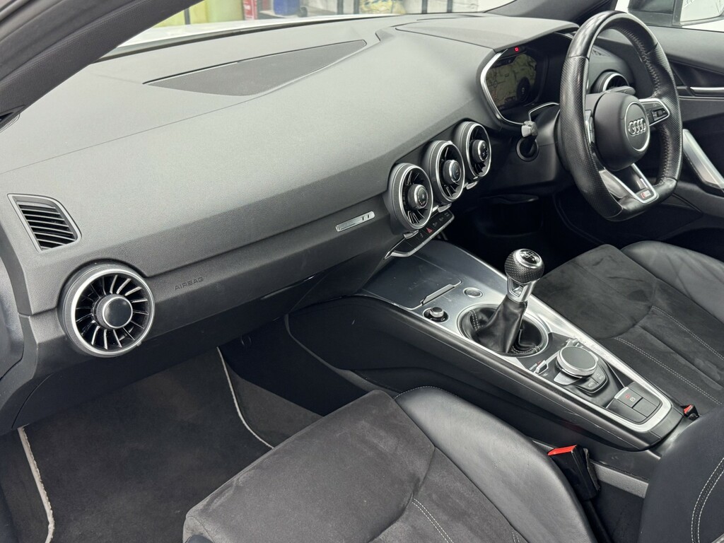 Audi TT Coupe 2.0 White #27