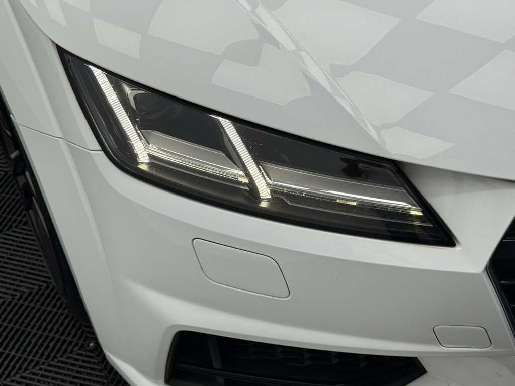 Audi TT Coupe 2.0 White #23