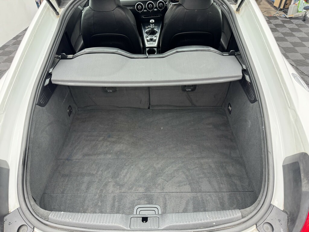 Audi TT Coupe 2.0 White #34