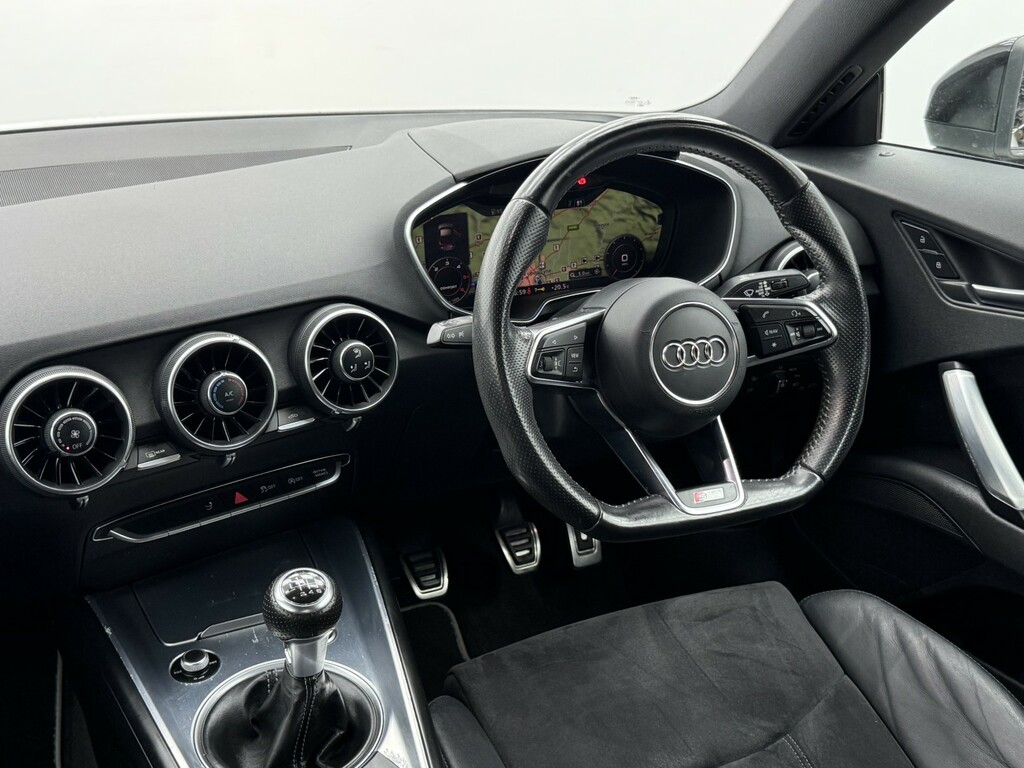 Audi TT Coupe 2.0 White #20