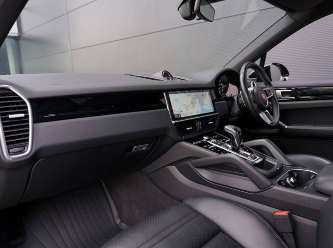 Porsche Cayenne V6 E-hybrid 17.9Kwh Tiptronics Euro 6 3.6Kw Charg Black #5