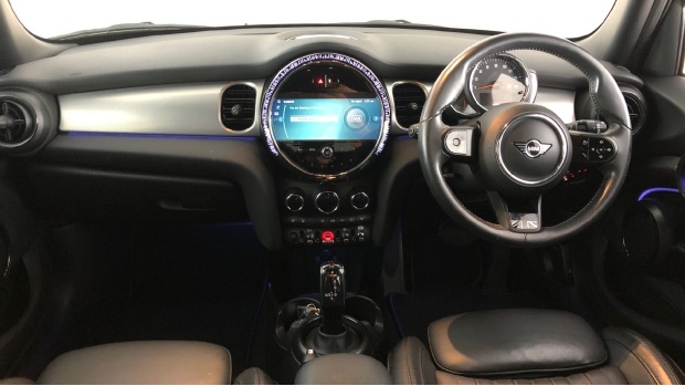 Mini Hatch Cooper Exclusive Steptronic Euro 6 LB72UDH Black #4