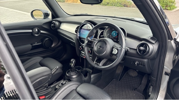 Mini Hatch Cooper Exclusive Steptronic Euro 6 WT72EFG Silver #6