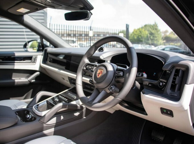 Porsche Cayenne Cayenne Coupe  Black #4