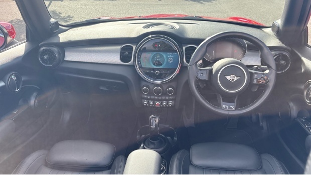 Mini Convertible 2.0 Cooper S Exclusive Steptronic Euro 6-Door Red #4