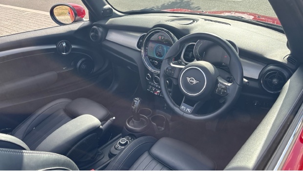 Mini Convertible 2.0 Cooper S Exclusive Steptronic Euro 6-Door Red #6