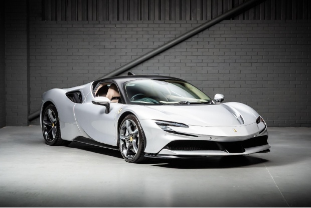Ferrari Sf90 Stradale 4.0T V8 7.9Kwh F1 Dctwd Euro 6 2-Door 
