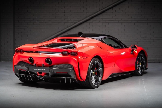 Ferrari Sf90 Stradale 4.0T V8 7.9Kwh F1 Dctwd Euro 6 2-Door Red #5