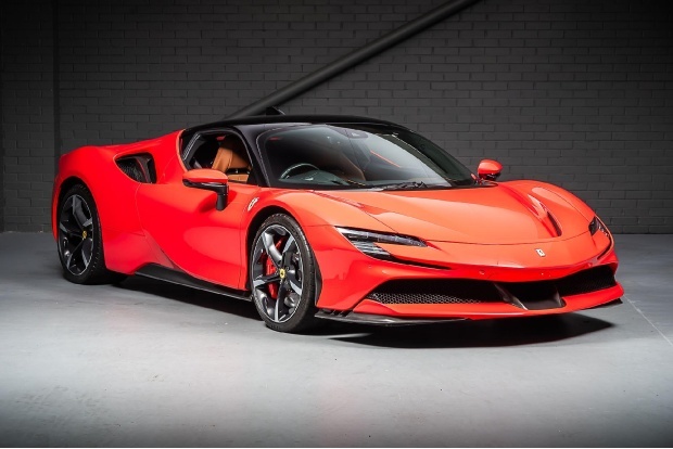 Ferrari Sf90 Stradale 4.0T V8 7.9Kwh F1 Dctwd Euro 6 2-Door Red