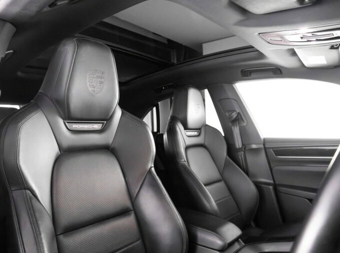 Porsche Macan 100Kwh 4 4Wd 5-Door Grey #5