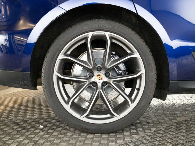 Porsche Macan V6 Gts Pdk 4Wd Euro 6 5-Door RJ75HCC Blue #6