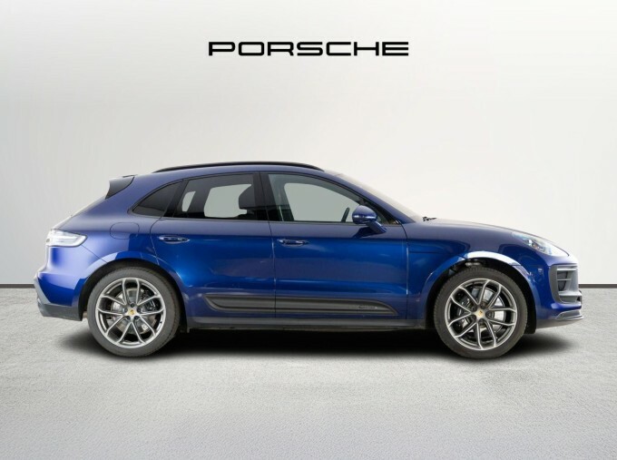 Porsche Macan V6 Gts Pdk 4Wd Euro 6 5-Door RJ75HCC Blue #2