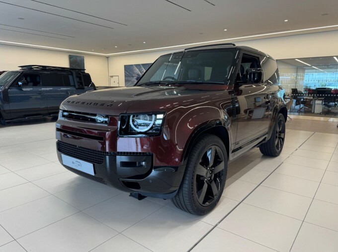 Land Rover Defender 90 P525 V8 V8 Edition Euro 6 Red #2