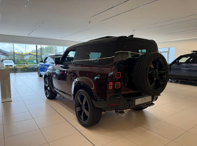 Land Rover Defender 90 P525 V8 V8 Edition Euro 6 Red #3
