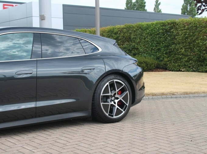 Porsche Taycan 4S #20