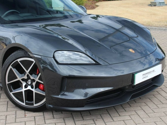 Porsche Taycan 4S #10