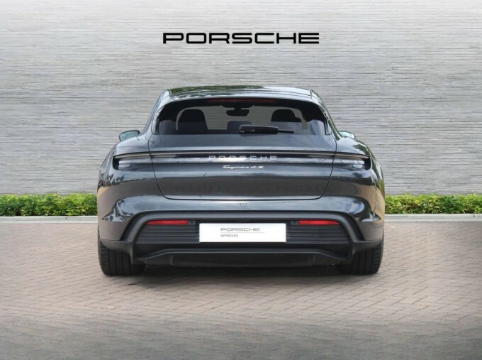 Porsche Taycan 4S #9