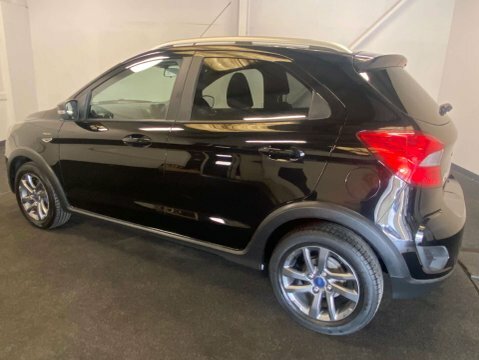 Ford KA+ 1.2 Ka Active Black #3