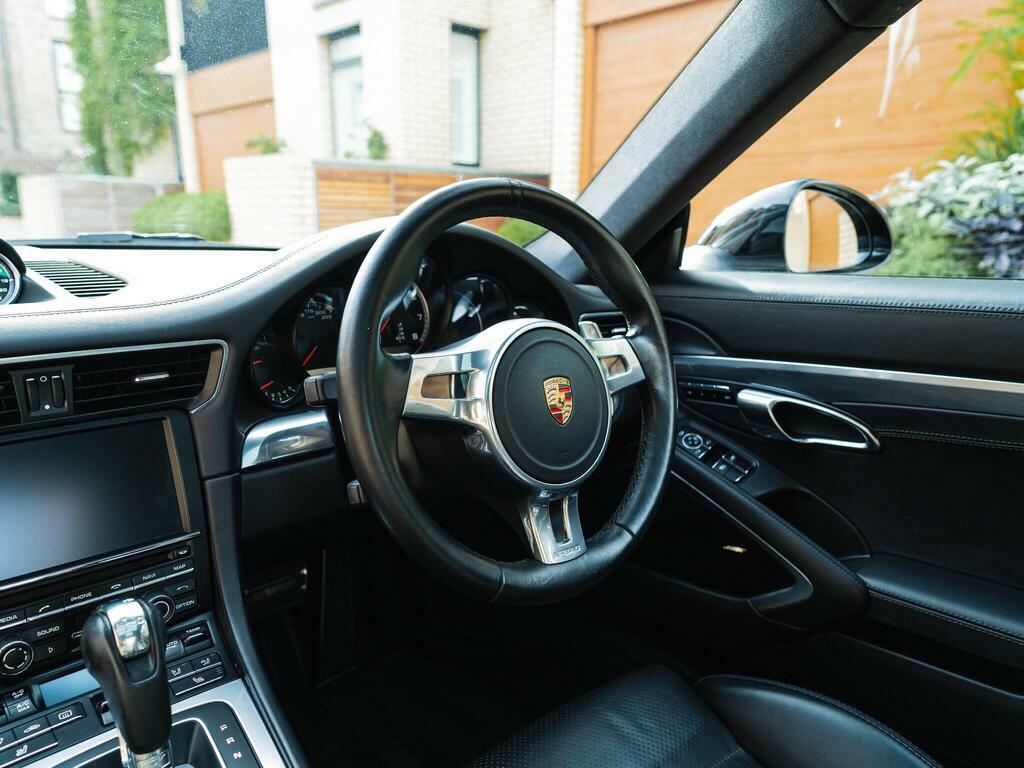 Porsche 911 Automatic White #25
