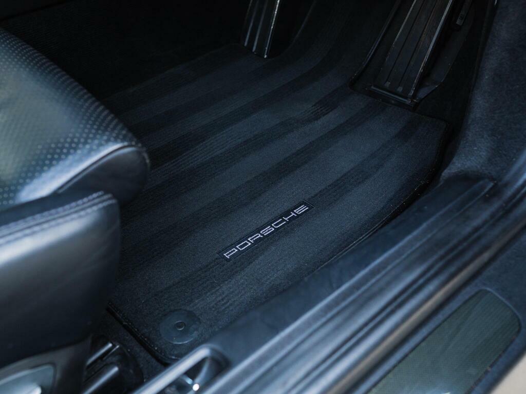 Porsche 911 Automatic White #12