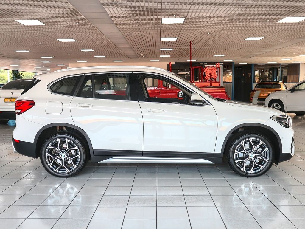 BMW X1 2.0 Xdrive20i Xline White #6