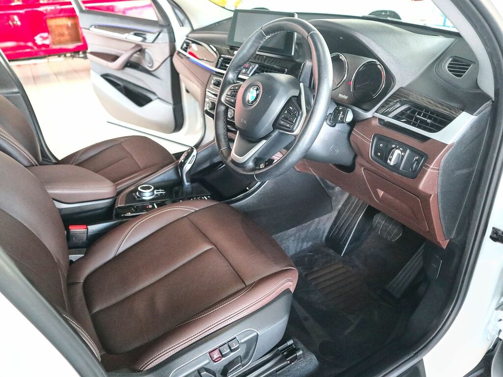 BMW X1 2.0 Xdrive20i Xline White #3